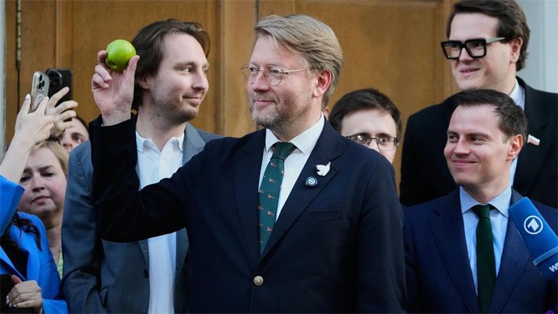 „Nichts ist vorbei. Alles fängt erst an“, schrieb Jabloko-Chef Nikolai Rybakow nach dem Urteilsspruch bei Telegram. 