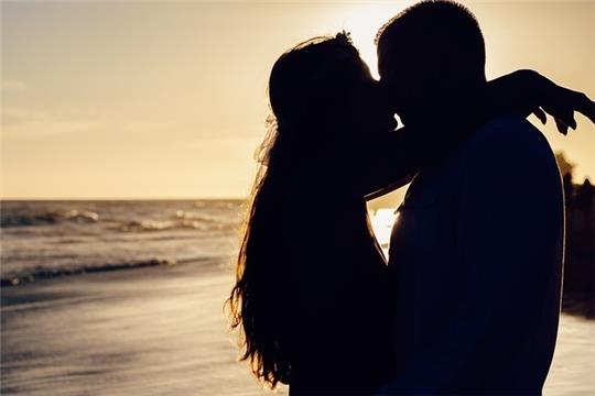 Nicht überall auf der Welt ist küssen ein Zeichen der Liebe und Zuneigung.  Foto: Pixabay