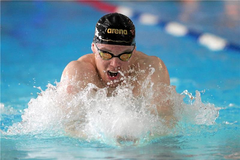 Nick Näther schwimmt zur Goldmedaille im Einzel und gewinnt mit mehreren Staffeln für den TuS Clausthal-Zellerfeld.  Foto: Gietemann