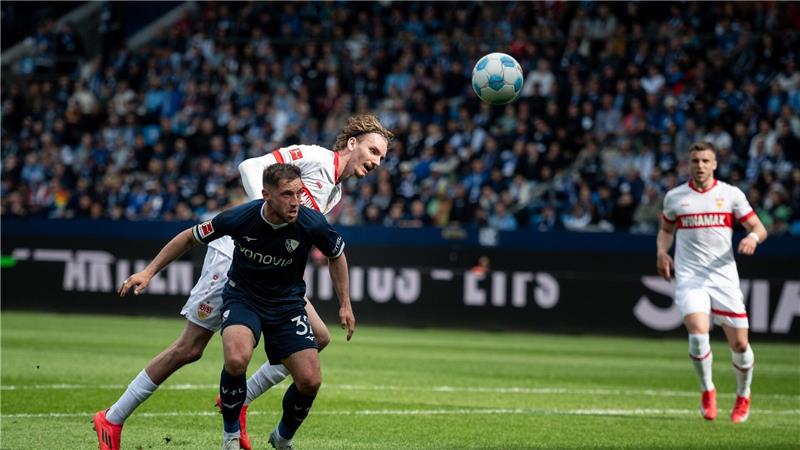 Pokalfinalist Stuttgart gelingt wieder ein Liga-Erfolg Nick Woltemade setzte sich einmal mehr im Kopfballduell durch.