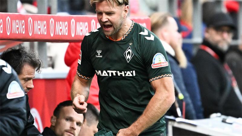 Niclas Füllkrug sieht die Debatte um ein mögliches DFB-Comeback locker.