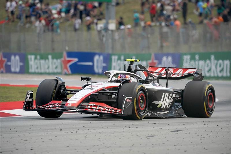Nico Hülkenberg zeigte im Training in Barcelona eine starke Leistung.