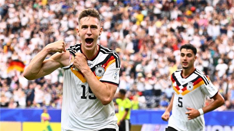 „Extrem gefreut“: Sieben-Tore-Traumstart gegen Curaçao Nico Schlotterbeck mit gewohnter Jubel-Pose.