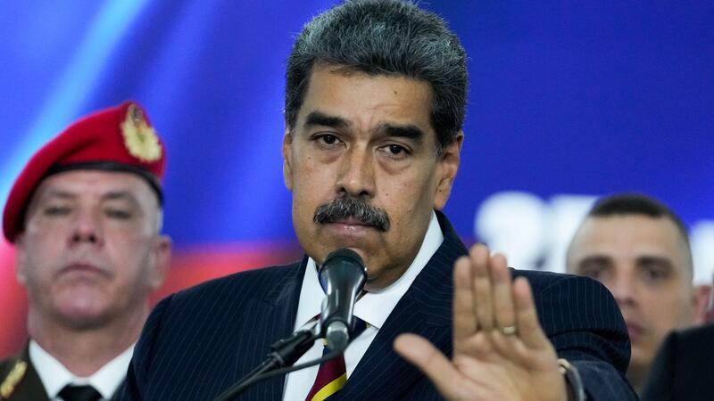 USA lassen Maduros Flugzeug beschlagnahmen Nicolás Maduro regiert seit 2013 in Venezuela. Doch die Wiederwahl vor rund einem Monat ist umstritten und wird international von vielen Ländern nicht anerkannt. (Archivbild)