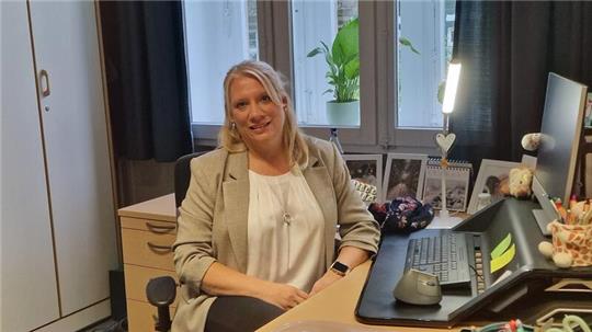 Nicole Wagener an ihrem neuen Arbeitsplatz in der Grundschule Goetheschule.