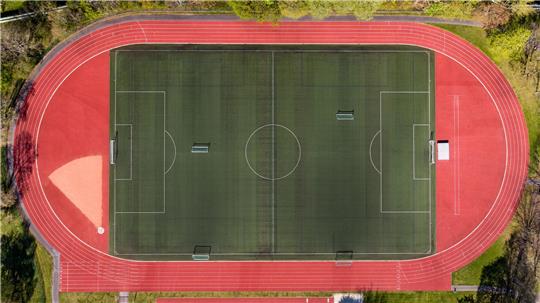 Niedersachsen will die Sportplätze gerade im ländlichen Raum modernisieren. (Symbolbild)