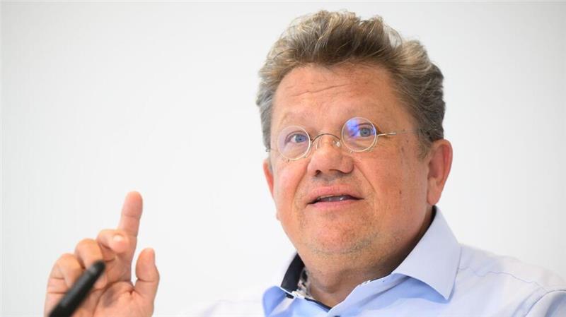 Land: Schnellere Arzttermine für gesetzlich Versicherte Niedersachsens Gesundheitsminister Andreas Philippi hält eine gerechte Terminvergabe für essenziell. (Archivbild)