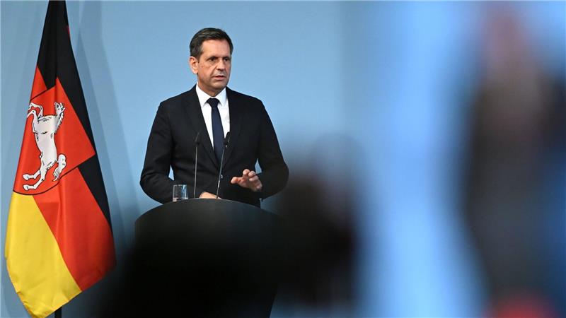 Niedersachsens Ministerpräsident Olaf Lies (SPD) will, dass bei einer möglichen Einkommensteuerreform die Länder ausreichend entschädigt werden. (Archivbild) 
