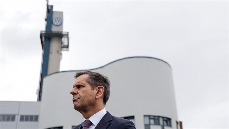 Niedersachsens Ministerpräsident Olaf Lies fordert vom VW-Vorstand eine klare Zukunftsperspektive. 