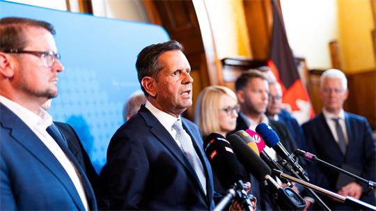 Niedersachsens Ministerpräsident Olaf Lies verlangt Klarheit von Volkswagen.