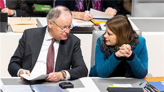 Niedersachsens Ministerpräsident Weil und Stellvertreterin Hamburg haben ihre Pläne für 2025 vorgestellt. (Archivbild)