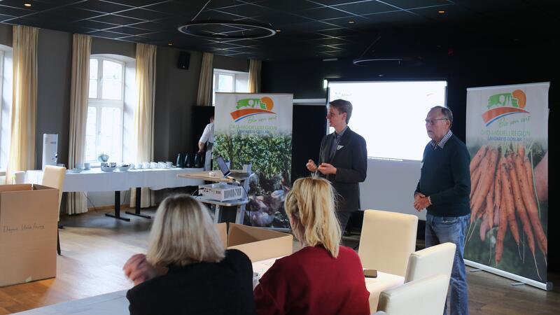 Nikolaus Roleff (l.) und Detlef Vollheyde moderieren gemeinsam.