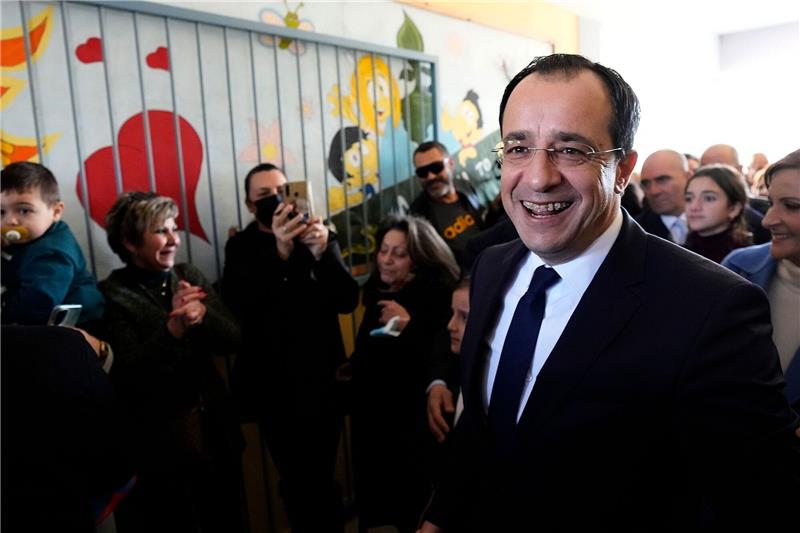 Ex-Außenminister gewinnt Präsidentenwahl in Zypern Nikos Christodoulides.