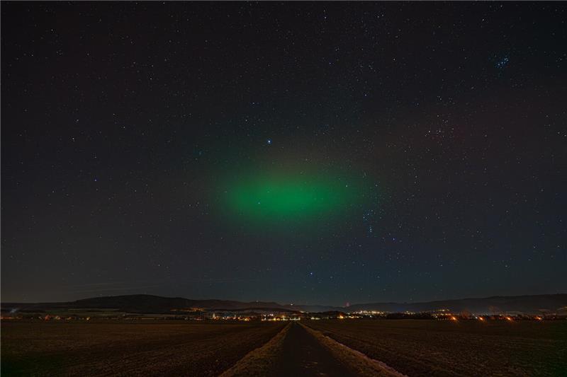 Nils L. schickt eine Polarlichtaufnahme, die er nahe Bad Harzburg gemacht hat.