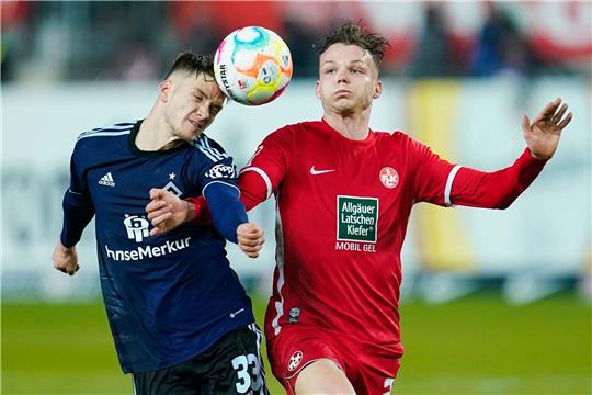 Noah Katterbach (l) kehrt zum Hamburger SV zurück.
