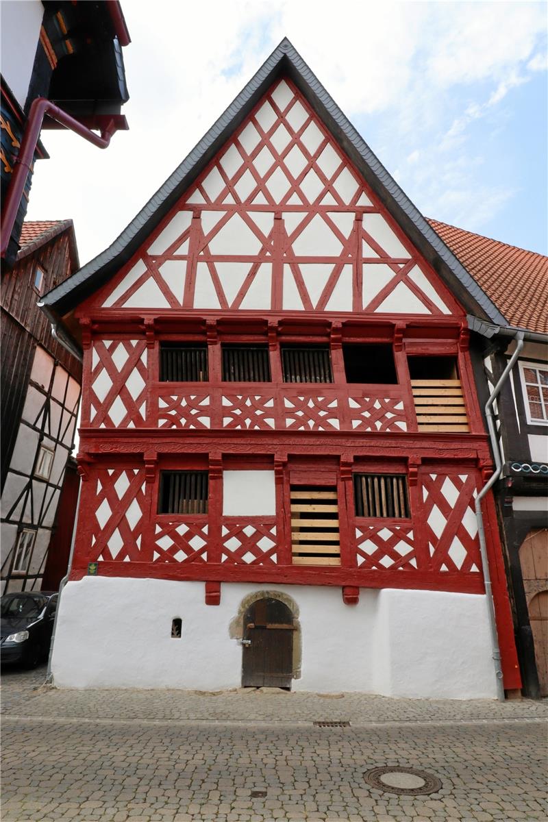 Noch fehlen an der Fassade des Hopfenspeichers zwei Türen.  Foto: Kühlewind