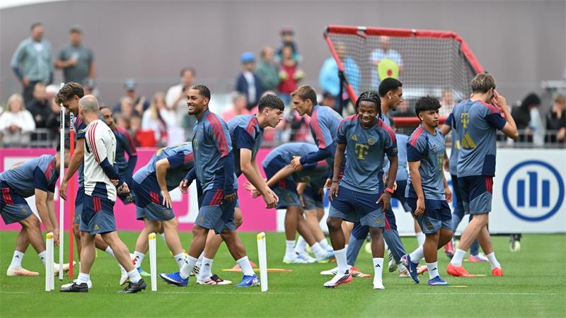 DFB-Stars starten in Bayern-Vorbereitung Noch fehlen die DFB-Stars beim Bayern-Training.