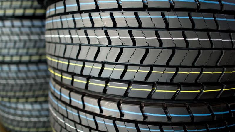 Noch mit vollem Grip: Fabrikneue Conti-Reifen. (Archivbild)