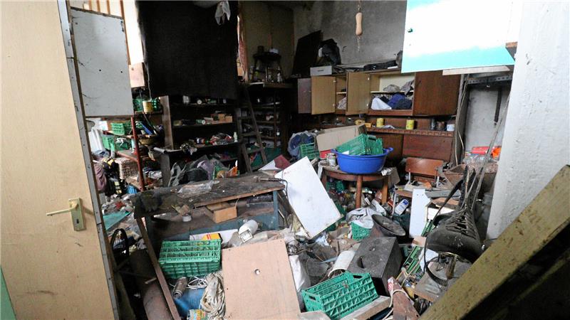 Lost Place: Hoffnung für denkmalgeschützte Gebäude in Schladen Ein völlig vermüllter Raum.