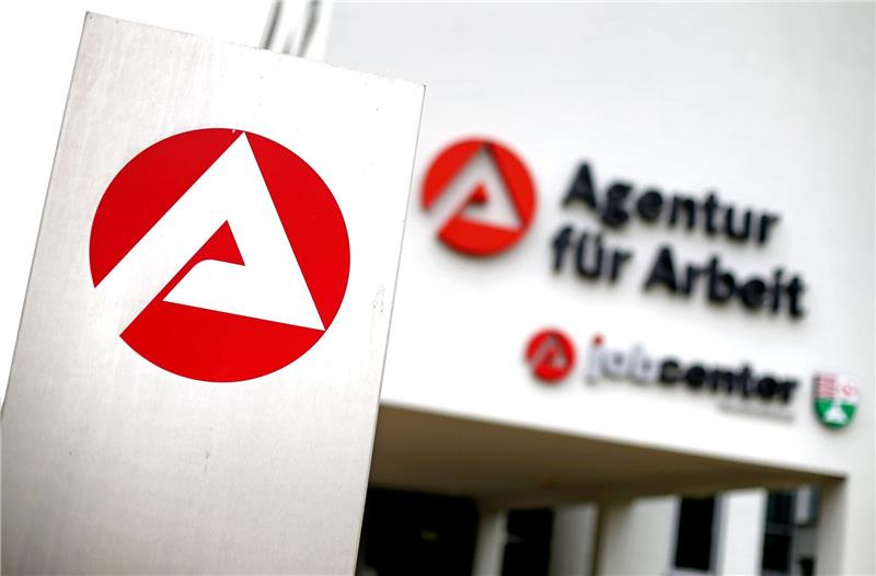 Forscher: Aufhebung von Hartz-IV-Sanktionen schadet «Noch nie gingen so wenige Menschen aus Jobs neu in die Grundsicherung wie heute», sagt der Arbeitsmarktforscher Enzo Weber.