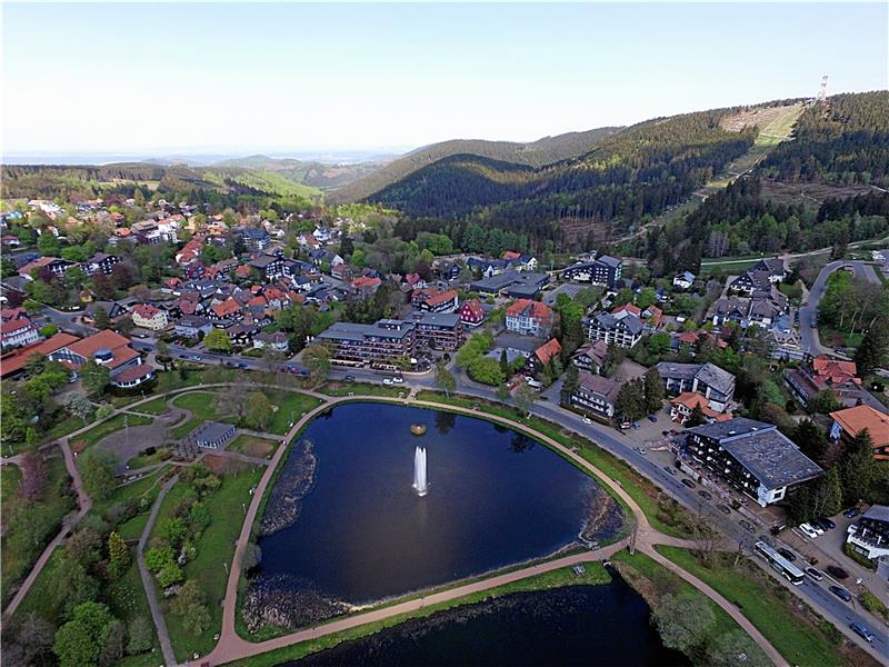 Hahnenklee-Tourismus: Sicher ist nur der personelle Wechsel Noch ruht der See im Kurpark still: Die Frage nach Hahnenklees neuem Tourismuschef ist noch nicht entschieden. Foto: Kühlewind