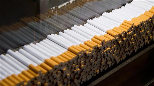 Noch werden in Langenhagen Zigaretten produziert. (Archivbild)