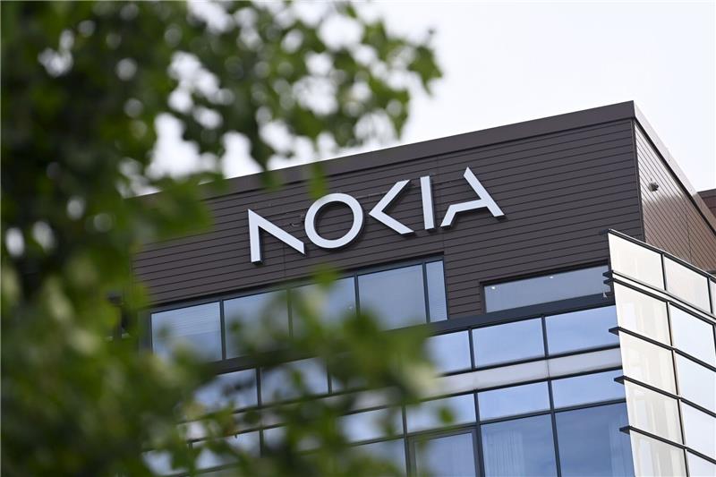 Nokia investiert 360 Millionen in Chip-Design in Deutschland Nokia gehört zu den führenden Anbietern von Mobilfunk-Infrastruktur weltweit.