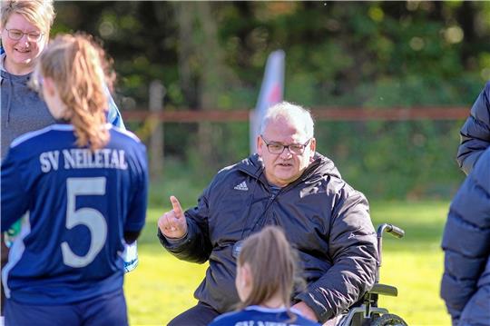 Norbert Lachnit, langjähriger Trainer des Frauenteams, kümmert sich im SV Neiletal nur noch um den Nachwuchs. Foto: Drechsler