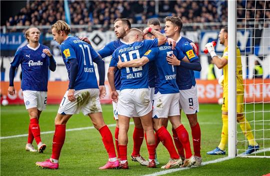 Nordderby: Kiel holte sich im Aufstiegskampf einen wichtigen Sieg gegen den HSV.