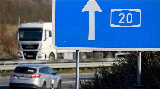 Norddeutsche CDU-Fraktionen protestieren scharf gegen mögliche Verzögerungen beim Aus- und Neubau von Verkehrswegen. (Archivbild)