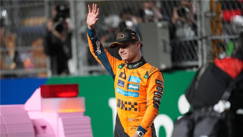 WM-Knall in Vegas: Norris und Piastri disqualifiziert Norris war unzufrieden mit Rang zwei - danach wurde seine Laune noch schlechter.