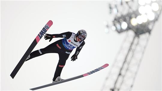 Norwegens Skispringer Marius Lindvik hat seine Strafe bereits abgesessen. (Archivbild)
