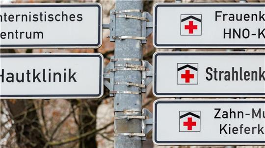 Notversorgung soll gewährleistet sein, geplante Operationen könnten verschoben werden. An Unikliniken soll in der kommenden Woche die Arbeit niedergelegt werden (Symbolbild)