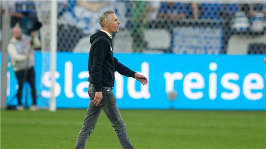 Nun muss Kees van Wonderen sogar vor dem Saisonende den Trainerposten räumen. 