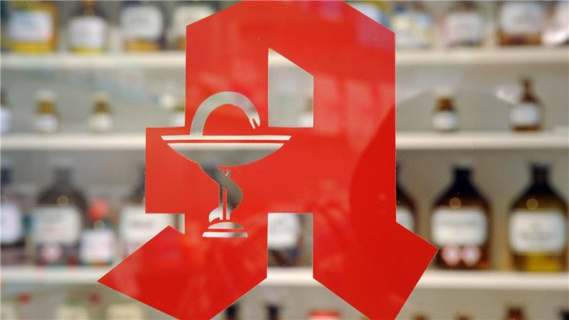 Schmerzmittel bei dm: Drogerien drängen auf Gesundheitsmarkt Nun will dm auch Apotheken Konkurrenz machen. (Archivbild)