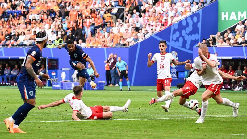 Koeman lobt Party-Retter Weghorst: „Großartige Mentalität“ Nur 13 Minuten nach dem Rückstand konnte Cody Gakpo für die Niederlande zum 1:1 ausgleichen.