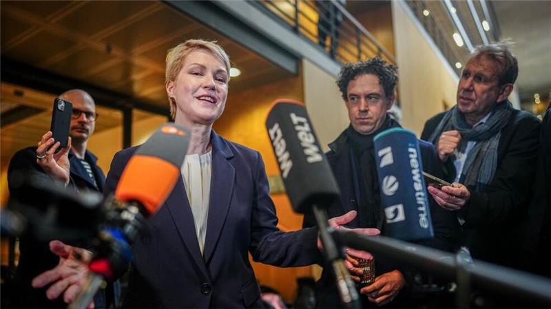 Geräuschlose Premiere: Schwarz-Rot sondiert still und leise Nur Mecklenburg-Vorpommerns Ministerpräsidentin Manuela Schwesig äußerte sich zunächst.