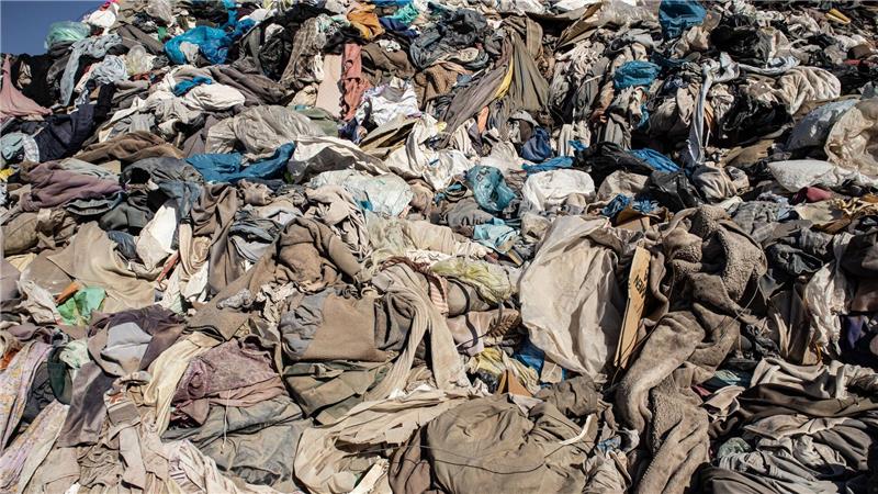 Nur ein Prozent des globalen Kleidermülls wird laut BCG zu neuen Fasern recycelt. (Archivbild) 
