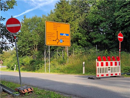 Nur kurz dauerte die veränderte Verkehrsführung im Kreisel an. Foto: Eggers