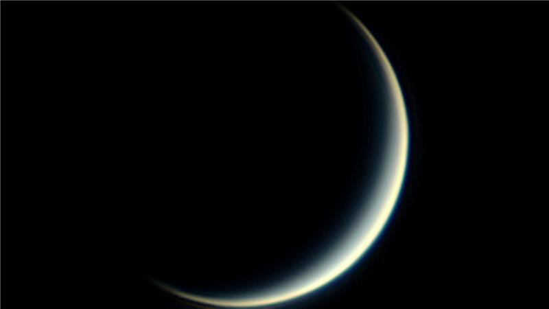 Was der Mond kann, kann die Venus schon lange Nur noch eine schmale Sichel: Die Venus am Abendhimmel.