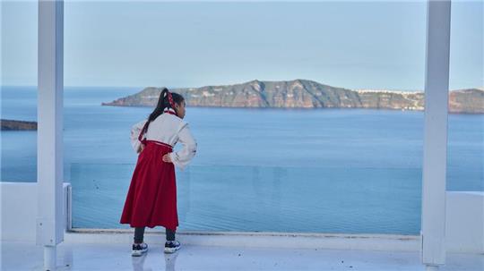 Nur wenige Touristen halten sich derzeit auf Santorini auf.