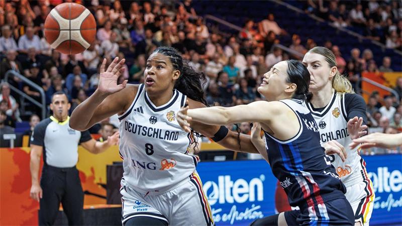„Ein wenig Gänsehaut“: Nowitzki bejubelt Basketballerinnen Nyara Sabally konnte beim klaren Sieg gegen Südkorea oft geschont werden.
