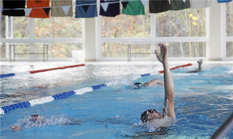 Ob Brust oder Kraul – die Schwimmtechnik spielt keine Rolle.  Foto: Nachtweyh