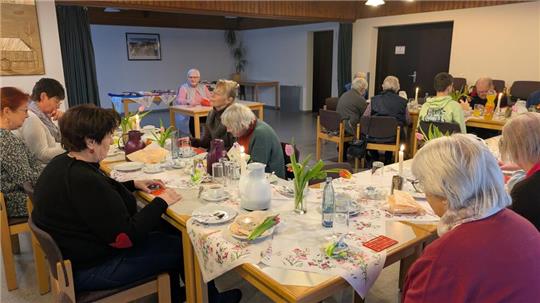 Ob beim Bingo, Quiz-Abend oder Turnen im Sitzen: Der Seniorenkreis hat stets mehr als 20 Besucher.