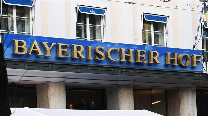 „Aufgeführt wie Schwein“ - Oasis kommt nach München Ob die Gallaghers nochmal in dem Luxushotel absteigen? Sie dürften es zumindest, sagt die Hausleitung. (Archivbild)