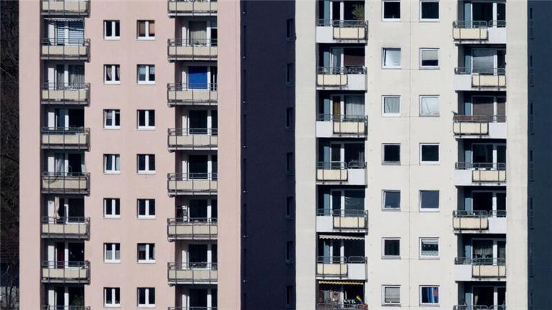 Ob in einem bestimmten Gebiet die Mietpreisbremse gilt, legen die Bundesländer selbst fest. Ob das befristet eingeführte Bundesgesetz, das ihnen dies erlaubt, über Ende 2025 hinaus verlängert wird, steht noch nicht fest.   