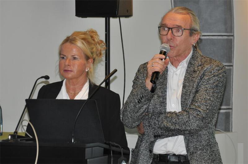 Zukunft Pfalzquartier: Den Goslarern gehen die Fragen aus Oberbürgermeisterin Urte Schwerdtner und Erster Stadtrat Dirk Becker antworten den Goslarern auf ihre wenigen Fragen.