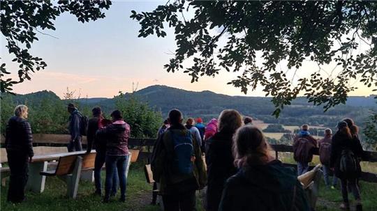Oberhalb von Wolfshagen gibt es wundervolle Ausblicke insbesondere auch bei Enbruck der Dunkelheit.
