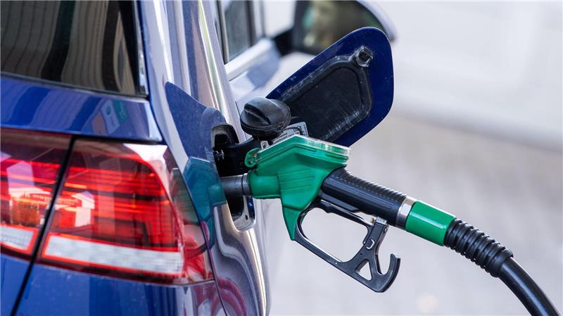 Ökonom Brzeski erwartet keine schnelle Rückkehr zu den Spritpreisen vor dem Iran-Krieg. (Symbolbild)