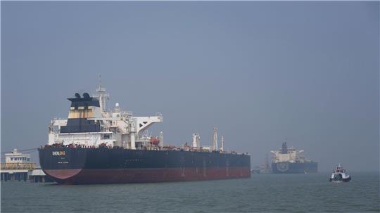 Öltanker fahren kaum noch durch die Straße von Hormus. 